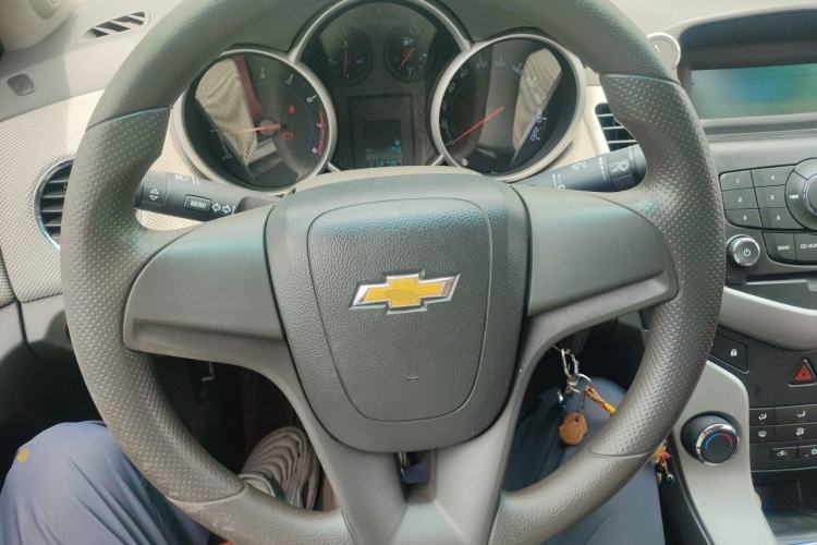 Used Chevrolet Cruze 2012 1.6L SL MT Steering Wheel