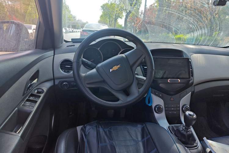 Used Chevrolet Cruze 2012 1.6L SE MT Steering Wheel