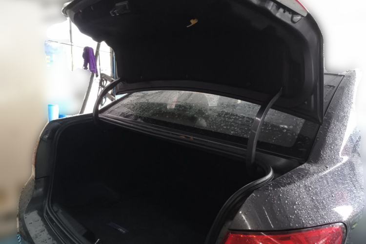 Used Chevrolet Cruze 2012 1.6L SL MT Trunk