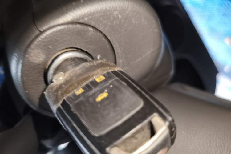 Used Chevrolet Cruze 2012 1.6L SL MT Vehicle Key