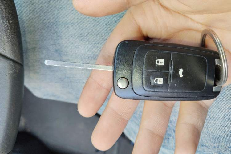 Used Chevrolet Cruze 2012 1.8L SE AT Vehicle Key