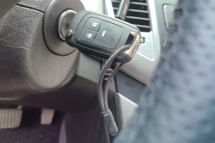Used Chevrolet Cruze 2012 1.8L SE AT Vehicle Key