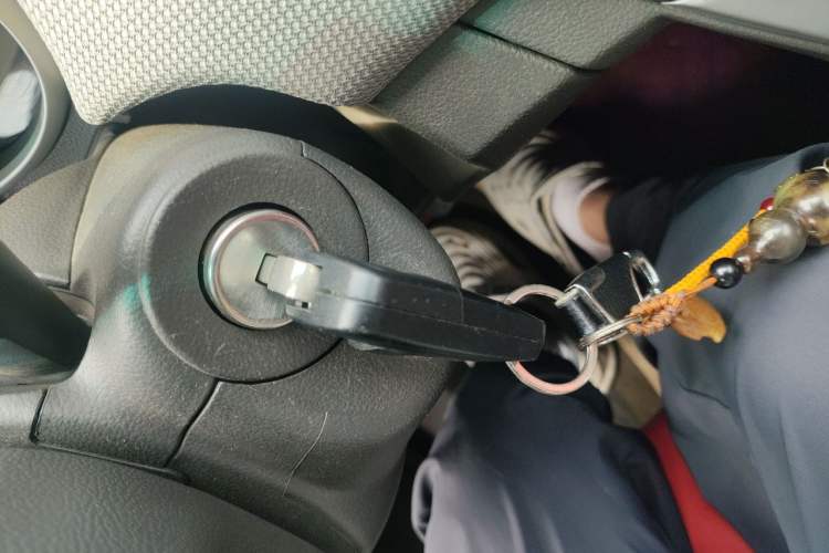Used Chevrolet Cruze 2012 1.6L SL MT Vehicle Key