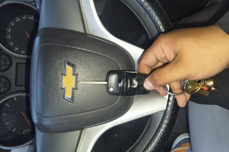 Used Chevrolet Cruze 2012 1.6L SE MT Vehicle Key