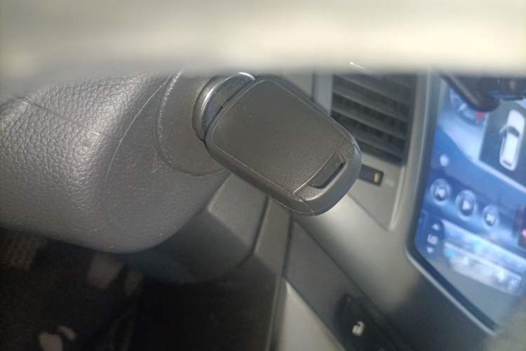 Used Chevrolet Cruze 2012 1.6L SL Grand Edition Automatic Vehicle Key