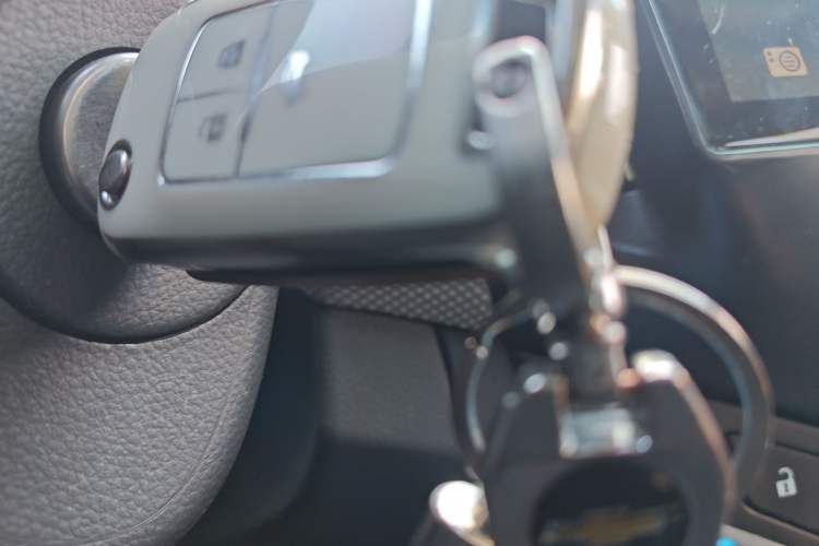 Used Chevrolet Cruze 2012 1.6L SE MT Vehicle Key