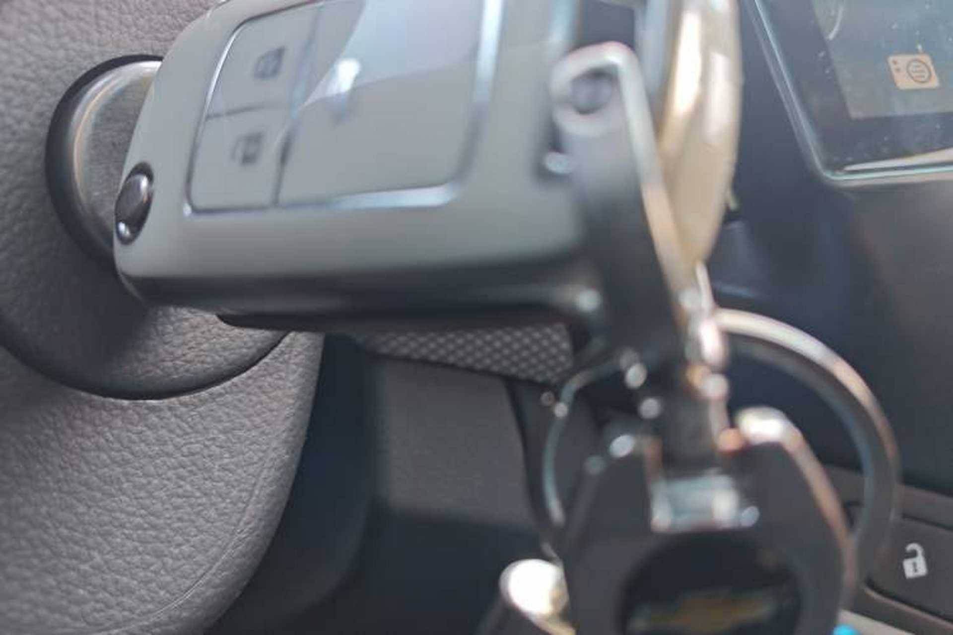 Used Chevrolet Cruze 2012 1.6L SE MT Vehicle Key