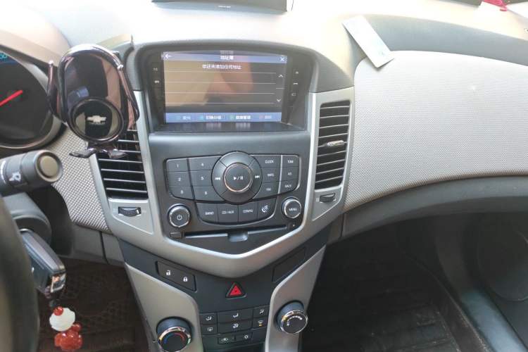 Used Chevrolet Cruze 2012 1.6L SE MT Audio And AC Panel
