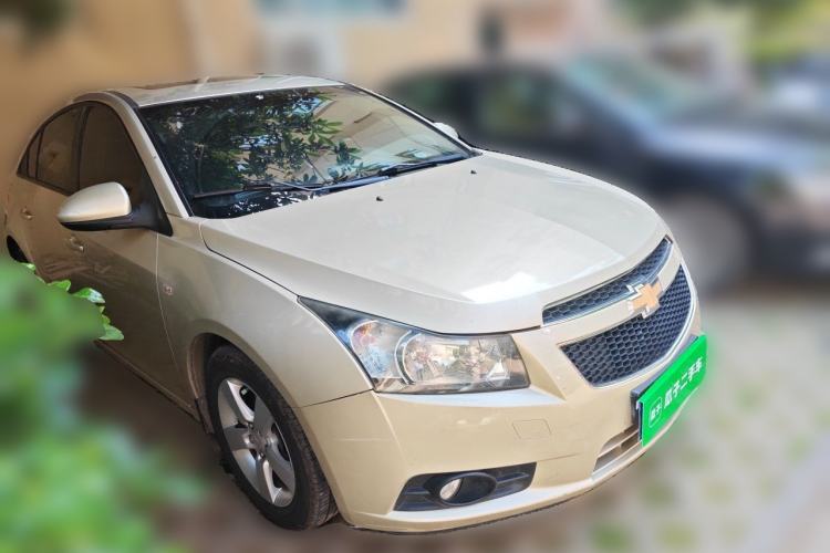 Used Chevrolet Cruze 2012 1.6L SE MT Front Right 45 Deg