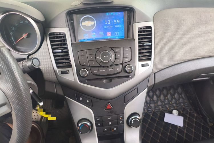 Used Chevrolet Cruze 2012 1.6L SL Grand Edition Manual Transmission Audio And AC Panel