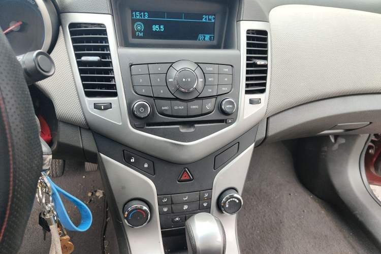 Used Chevrolet Cruze 2012 1.6L SE Automatic Audio And AC Panel