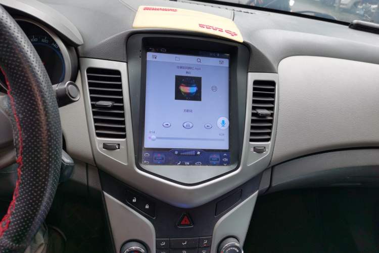 Used Chevrolet Cruze 2012 1.6L SL Grand Edition Manual Transmission Audio And AC Panel