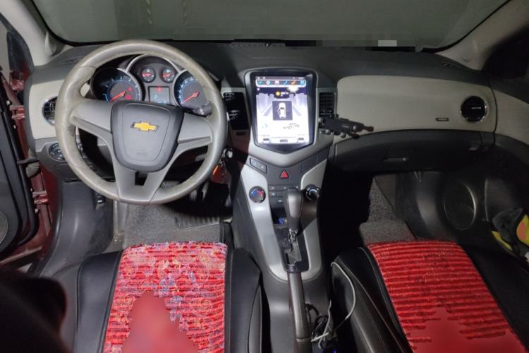 Used Chevrolet Cruze 2012 1.6L SE Automatic Center Console