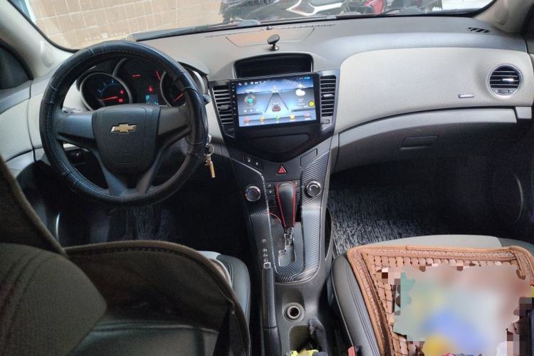 Used Chevrolet Cruze 2012 1.6L SE Automatic Center Console