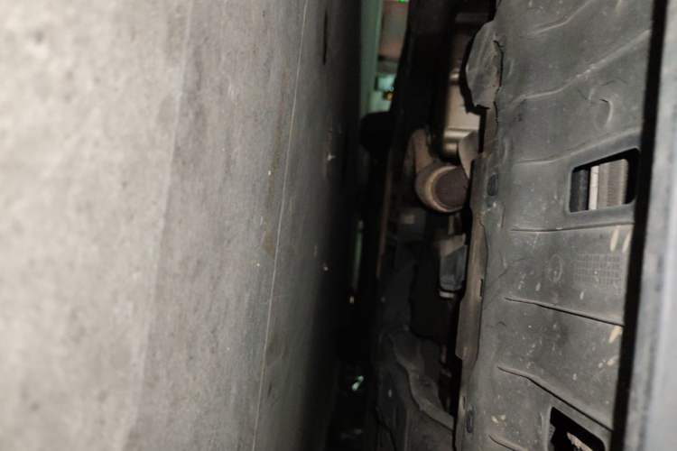 Used Chevrolet Cruze 2012 1.6L SL MT Chassis Front