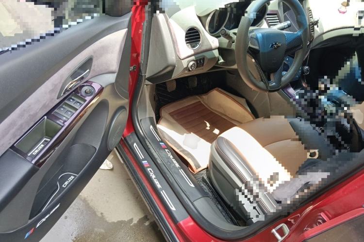 Used Chevrolet Cruze 2012 1.6L SL MT Driver Seat