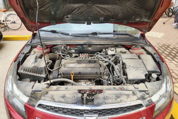 Used Chevrolet Cruze 2012 1.8L SE AT Engine Bay