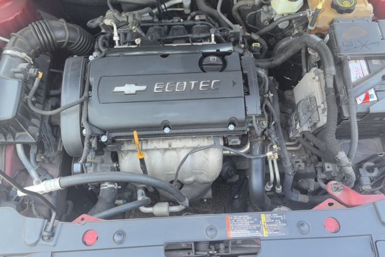Used Chevrolet Cruze 2012 1.8L SE AT Engine Bay