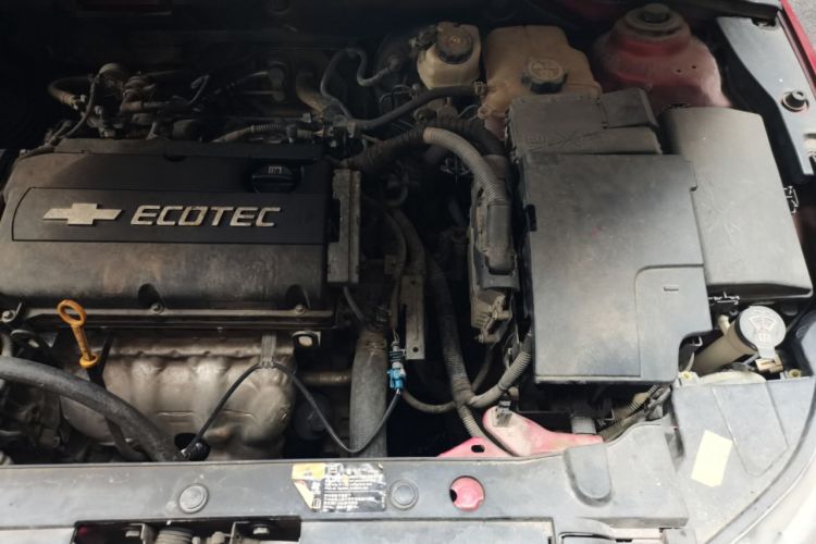 Used Chevrolet Cruze 2012 1.6L SL MT Engine Bay Left