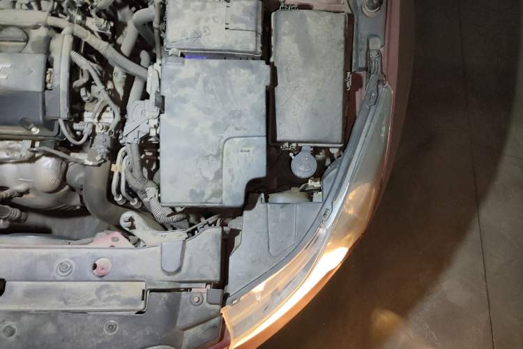 Used Chevrolet Cruze 2012 1.6L SE Automatic Engine Bay Left