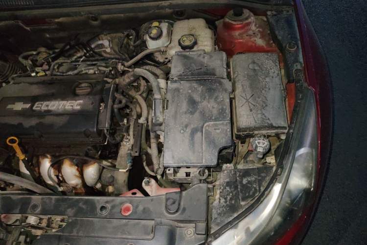 Used Chevrolet Cruze 2012 1.6L SL Grand Edition Manual Transmission Engine Bay Left