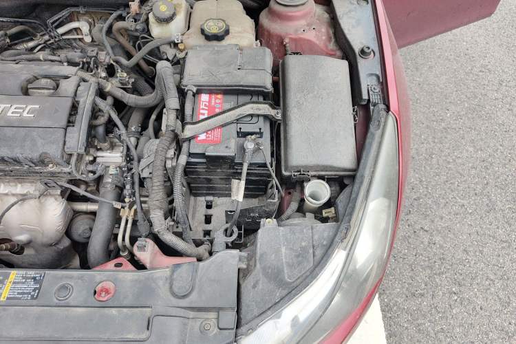 Used Chevrolet Cruze 2012 1.6L SE Automatic Engine Bay Left
