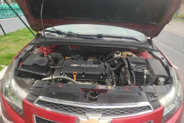 Used Chevrolet Cruze 2012 1.6L SE MT Engine Bay