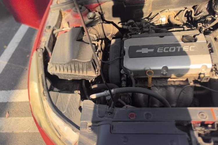 Used Chevrolet Cruze 2012 1.6L SE MT Engine Bay Right