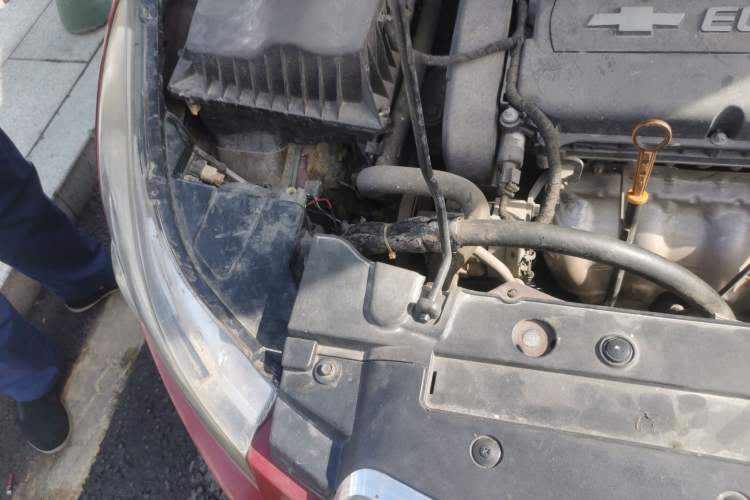 Used Chevrolet Cruze 2012 1.6L SE MT Engine Bay Right