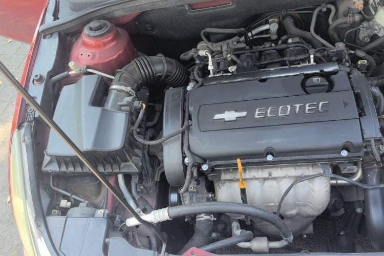 Used Chevrolet Cruze 2012 1.8L SE AT Engine Bay Right