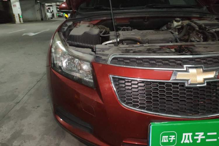 Used Chevrolet Cruze 2012 1.6L SL MT Engine Bay Right