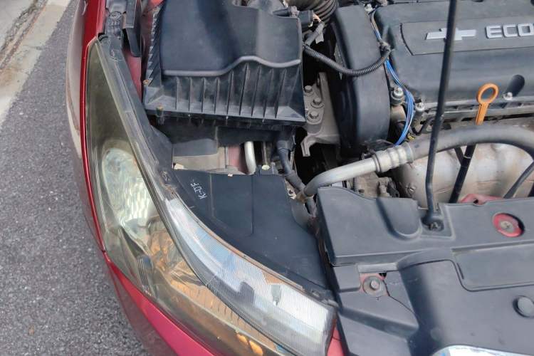 Used Chevrolet Cruze 2012 1.8L SE AT Engine Bay Right
