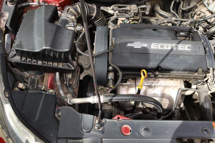 Used Chevrolet Cruze 2012 1.6L SE MT Engine Bay Right