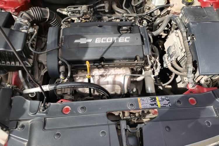 Used Chevrolet Cruze 2012 1.6L SE MT Engine Bay