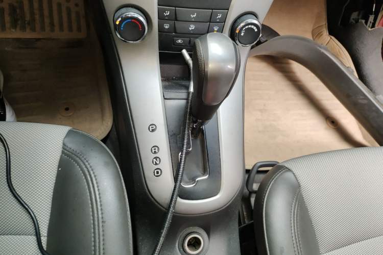 Used Chevrolet Cruze 2012 1.6L SL Grand Edition Automatic Gear Lever