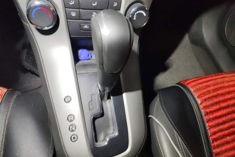 Used Chevrolet Cruze 2012 1.6L SE Automatic Gear Lever
