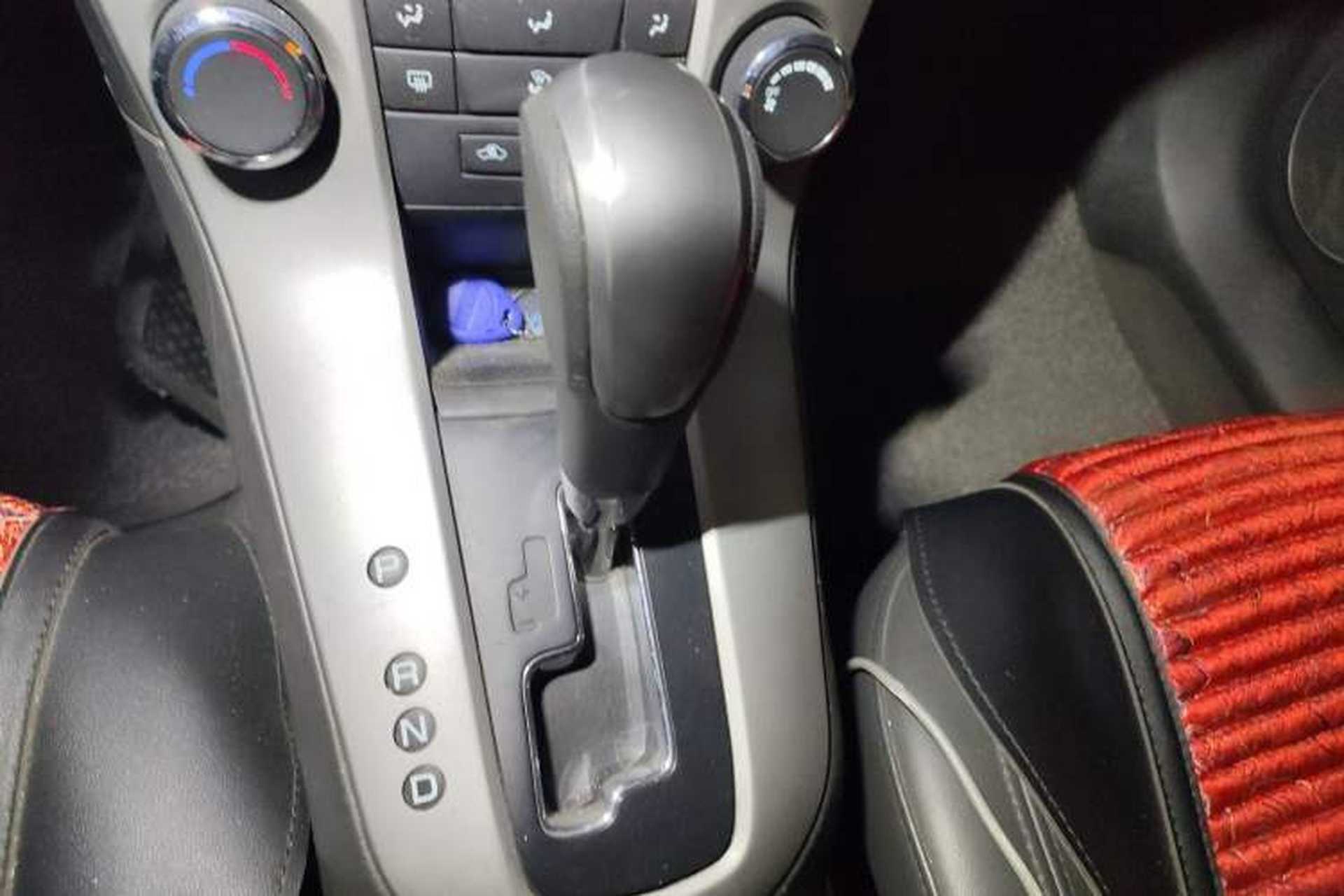 Used Chevrolet Cruze 2012 1.6L SE Automatic Gear Lever