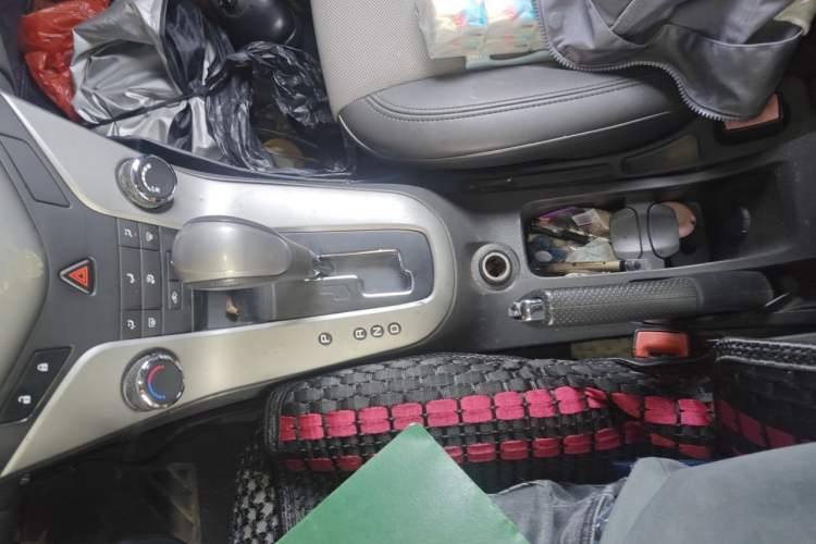 Used Chevrolet Cruze 2012 1.8L SE AT Gear Lever