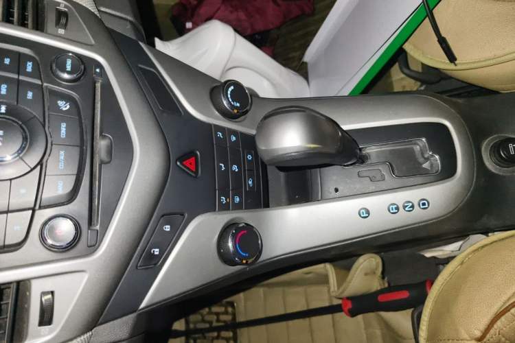 Used Chevrolet Cruze 2012 1.6L SE Automatic Gear Lever