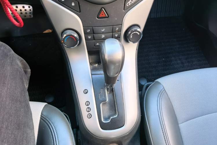 Used Chevrolet Cruze 2012 1.6L SE Automatic Gear Lever