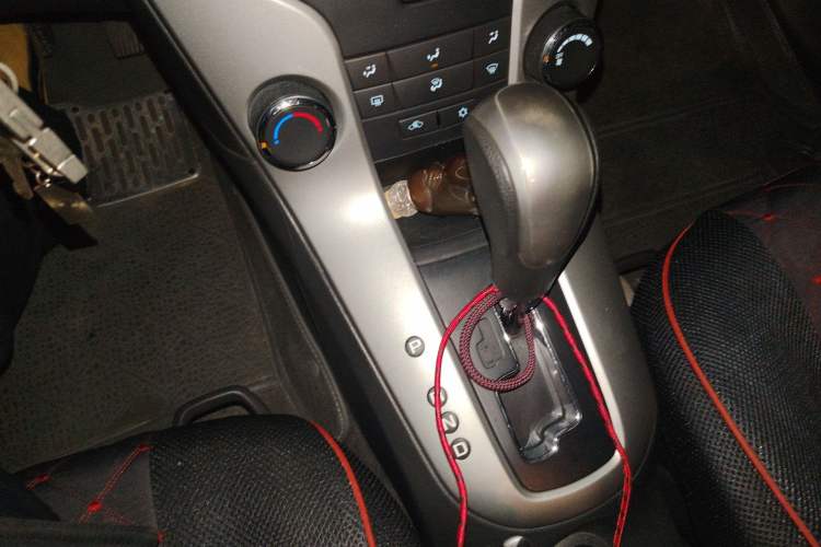 Used Chevrolet Cruze 2012 1.8L SE AT Gear Lever