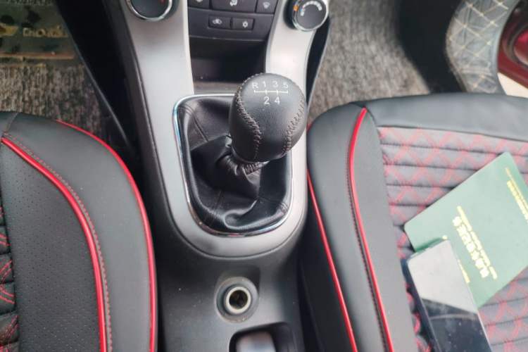 Used Chevrolet Cruze 2012 1.6L SL Grand Edition Manual Transmission Gear Lever