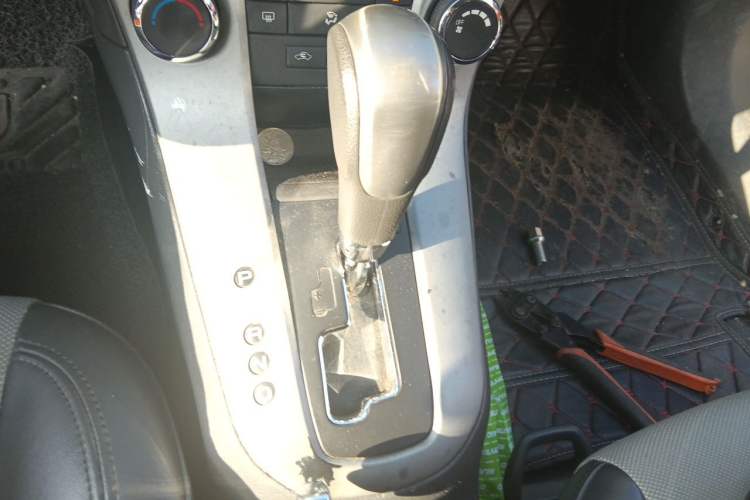 Used Chevrolet Cruze 2012 1.6L SE Automatic Gear Lever
