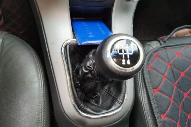 Used Chevrolet Cruze 2012 1.6L SL Grand Edition Manual Transmission Gear Lever
