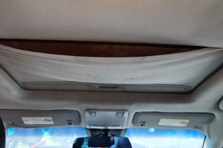 Used Chevrolet Cruze 2012 1.6L SL Grand Edition Manual Transmission Headliner