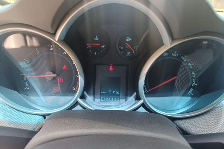 Used Chevrolet Cruze 2012 1.6L SE MT Instrument Cluster