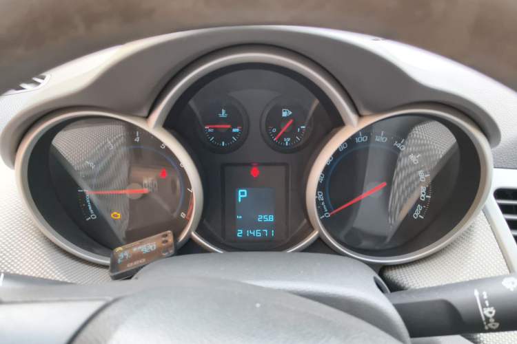 Used Chevrolet Cruze 2012 1.8L SE AT Instrument Cluster
