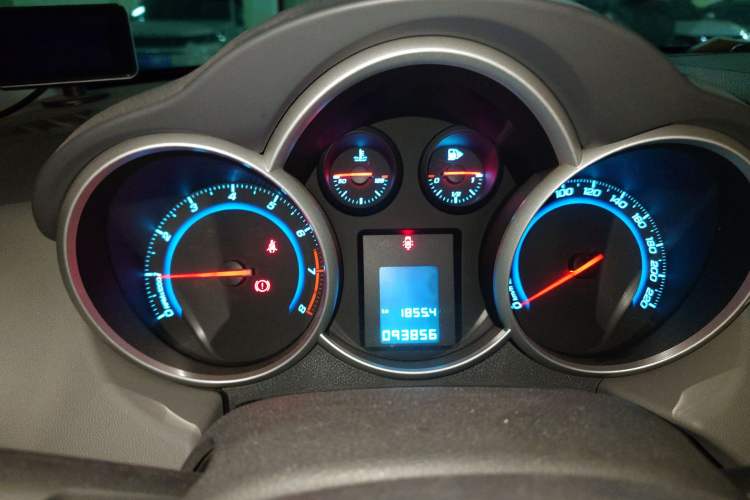 Used Chevrolet Cruze 2012 1.6L SL MT Instrument Cluster