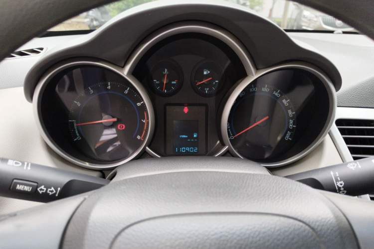 Used Chevrolet Cruze 2012 1.6L SL MT Instrument Cluster