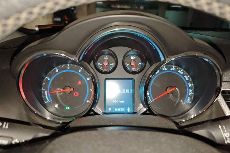 Used Chevrolet Cruze 2012 1.8L SX Automatic Transmission Instrument Cluster